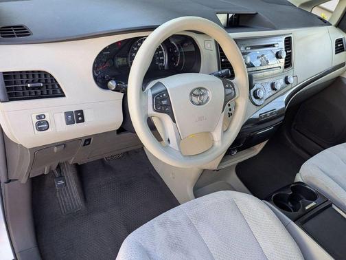 2011 Toyota Sienna Base