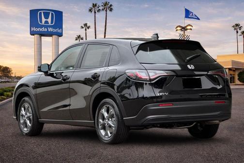 Crystal Black Pearl 2027 Honda HR-V LX