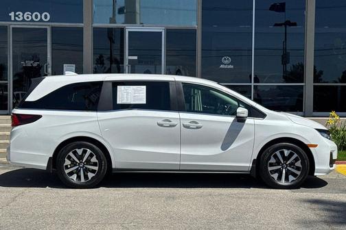 Platinum White Pearl 2026 Honda Odyssey EX-L