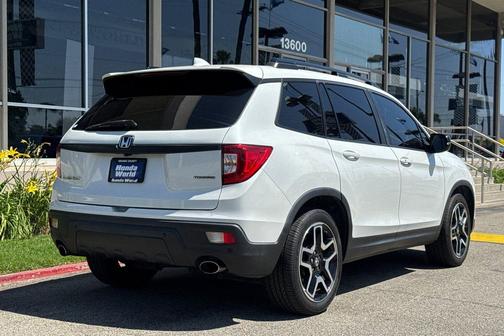Platinum White Pearl 2021 Honda Passport 2WD Touring
