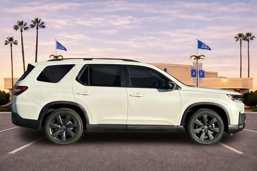 Platinum White Pearl 2026 Honda Pilot Sport