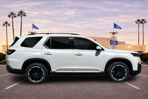 Platinum White Pearl 2026 Honda Pilot Touring 8-Passenger