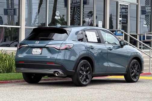 Nordic Forest Pearl 2024 Honda HR-V 2WD Sport