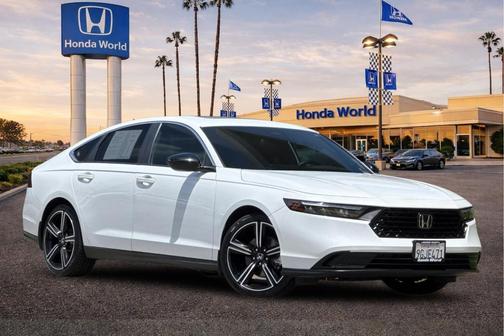 Platinum White Pearl 2023 Honda Accord Hybrid Sport