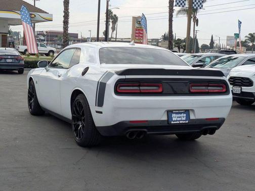 2016 Dodge Challenger R/T Scat Pack