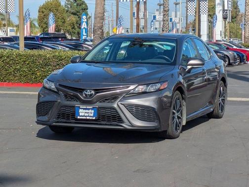 2023 Toyota Camry SE
