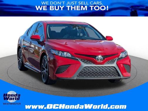 2020 Toyota Camry SE