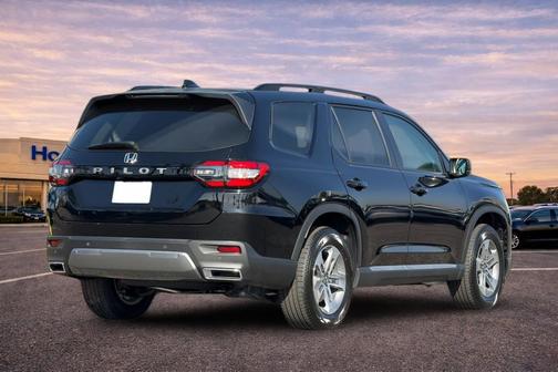 Crystal Black 2026 Honda Pilot EX-L