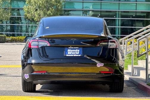Solid Black 2019 Tesla Model 3 Standard Range Plus