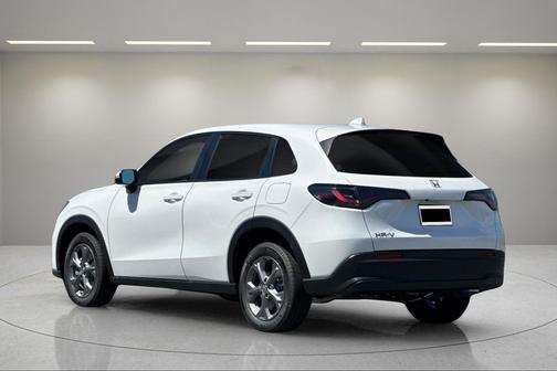 Platinum White Pearl 2027 Honda HR-V LX