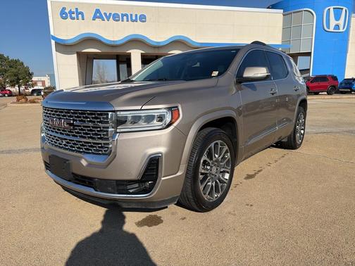 2022 GMC Acadia Denali