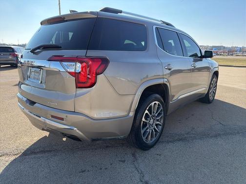 2022 GMC Acadia Denali