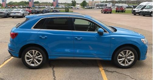 2023 Audi Q3 45 S line Premium