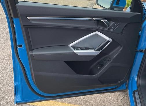 2023 Audi Q3 45 S line Premium