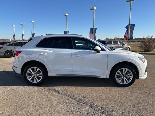 2024 Audi Q3 45 S line Premium