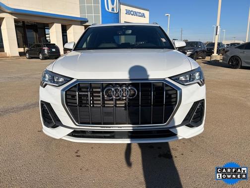 2024 Audi Q3 45 S line Premium