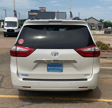 2018 Toyota Sienna Limited Premium