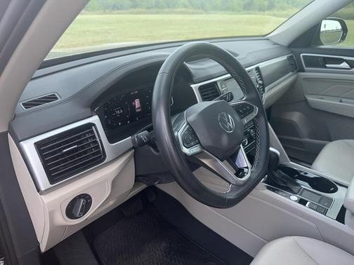 2023 Volkswagen Atlas 3.6L SE w/Technology