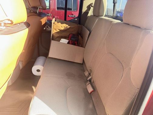 2017 Nissan Frontier SV