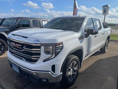 2024 GMC Sierra 1500 SLT
