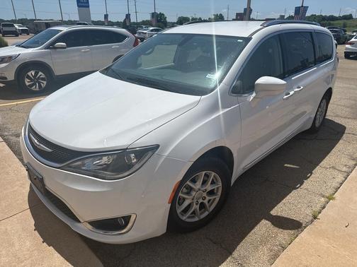 2020 Chrysler Pacifica Touring-L