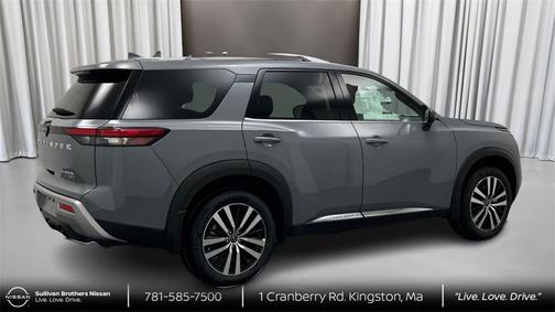 2025 Nissan Pathfinder Platinum 4WD