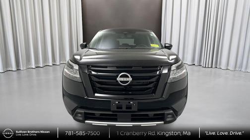 Super Black 2024 Nissan Pathfinder SL 4WD