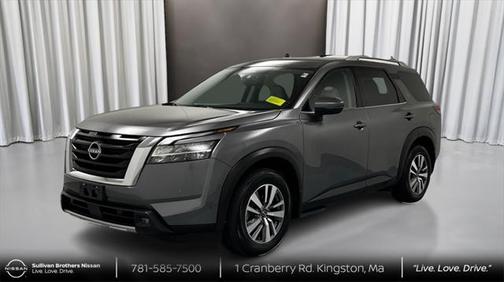 2022 Nissan Pathfinder SL 4WD