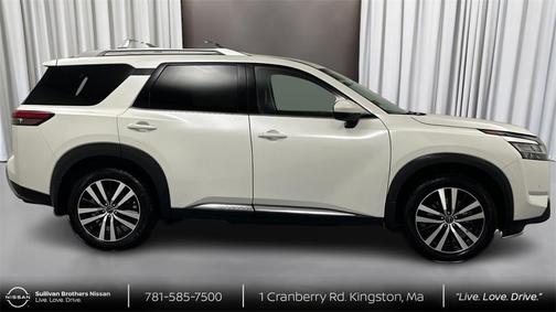 2023 Nissan Pathfinder Platinum 4WD
