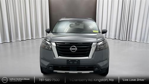 2025 Nissan Pathfinder Platinum 4WD