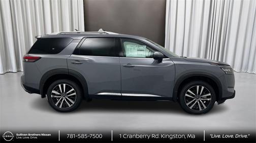 2025 Nissan Pathfinder Platinum 4WD