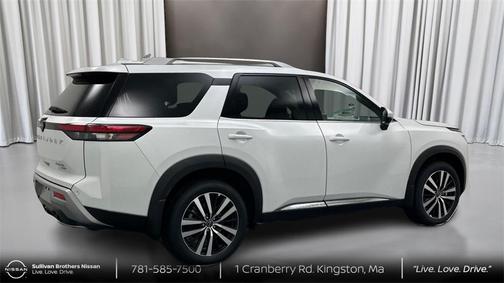 2025 Nissan Pathfinder Platinum 4WD