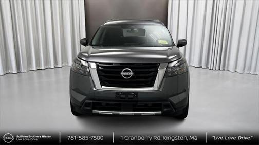 2025 Nissan Pathfinder Platinum 4WD