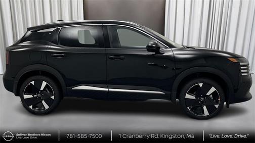 2025 Nissan Kicks SR