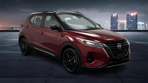 2021 Nissan Kicks SR