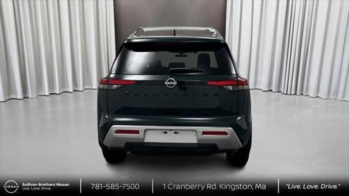 2025 Nissan Pathfinder SL 4WD