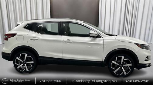 2022 Nissan Rogue Sport SL