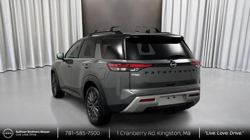 2023 Nissan Pathfinder SL 4WD