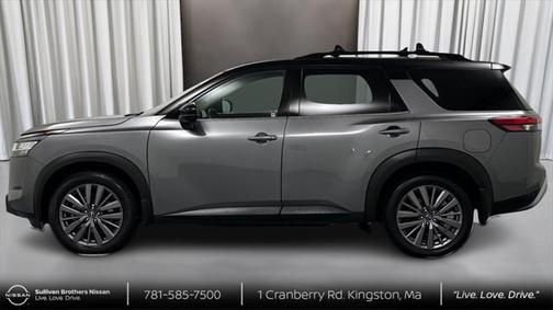 2023 Nissan Pathfinder SL 4WD