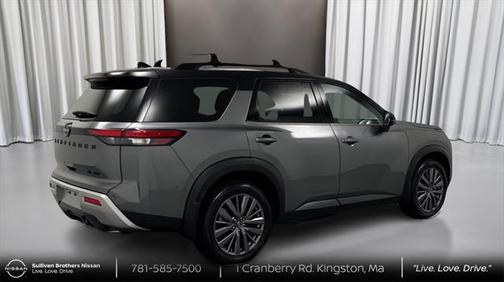 2023 Nissan Pathfinder SL 4WD