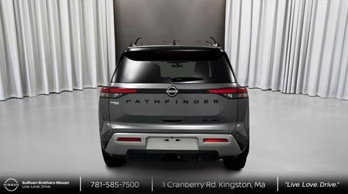 2023 Nissan Pathfinder SL 4WD