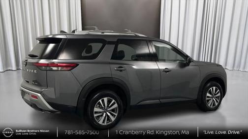2023 Nissan Pathfinder SL 4WD