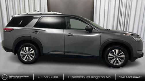2023 Nissan Pathfinder SL 4WD