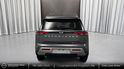 2023 Nissan Pathfinder SL 4WD