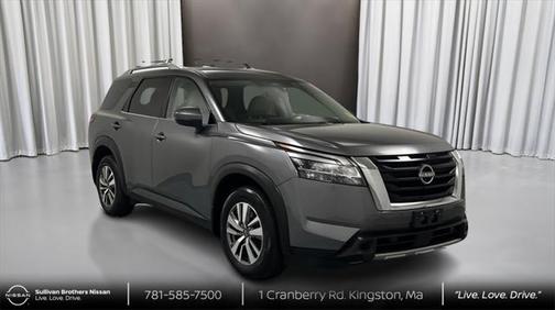 2023 Nissan Pathfinder SL 4WD