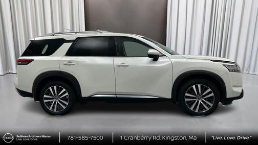 2022 Nissan Pathfinder Platinum 4WD