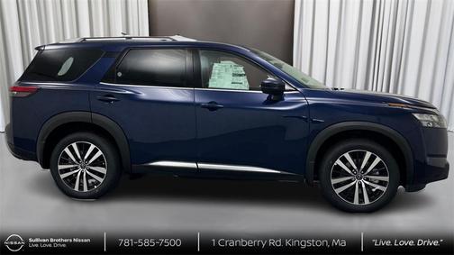 2025 Nissan Pathfinder Platinum 4WD