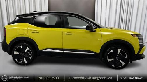 2025 Nissan Kicks SR