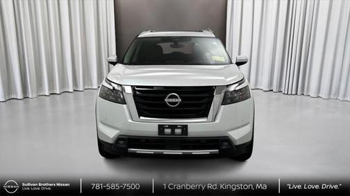 2025 Nissan Pathfinder Platinum 4WD