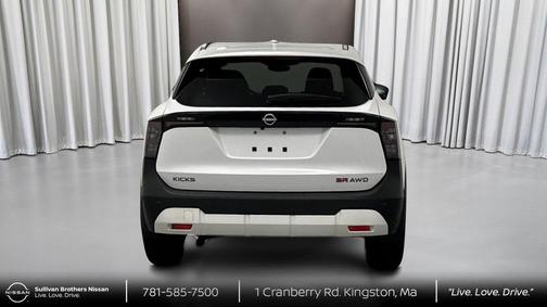 2026 Nissan Kicks SR